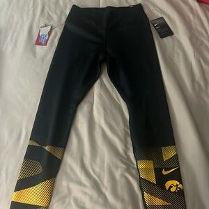 Iowa Hawkeyes Nike leggings